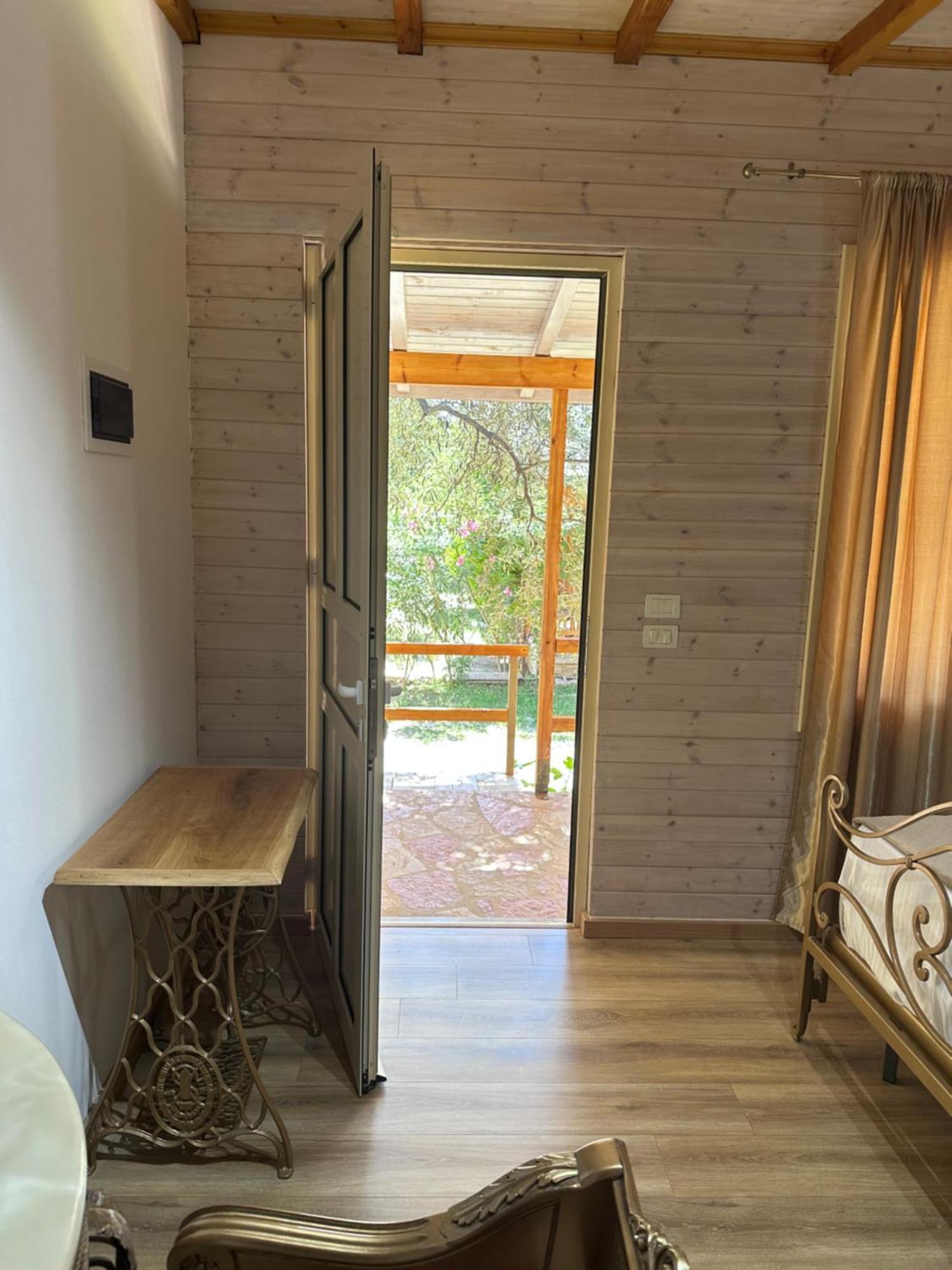 Nashos Bungalows Himare Fshat Exterior photo